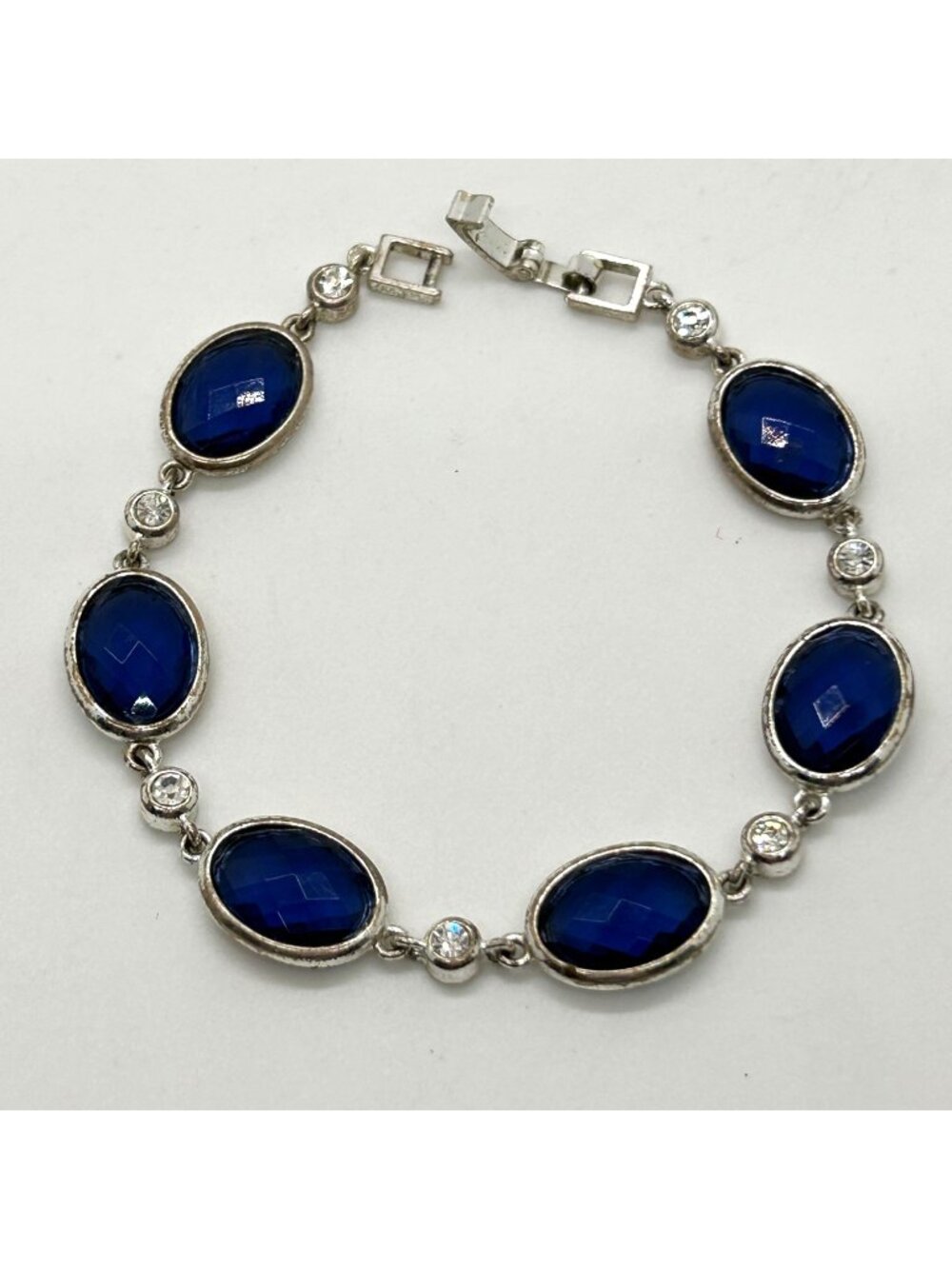Vintage Blue Facet Rhinestone Bracelet Silver-Tone Oval Acrylic Fold-Over Clasp